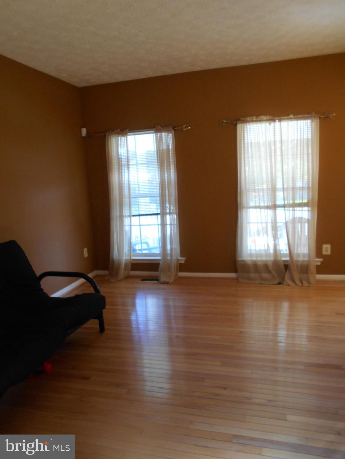 304 Spry Island Road Joppa, MD 21085 - Photo 9 of 24 Living Room