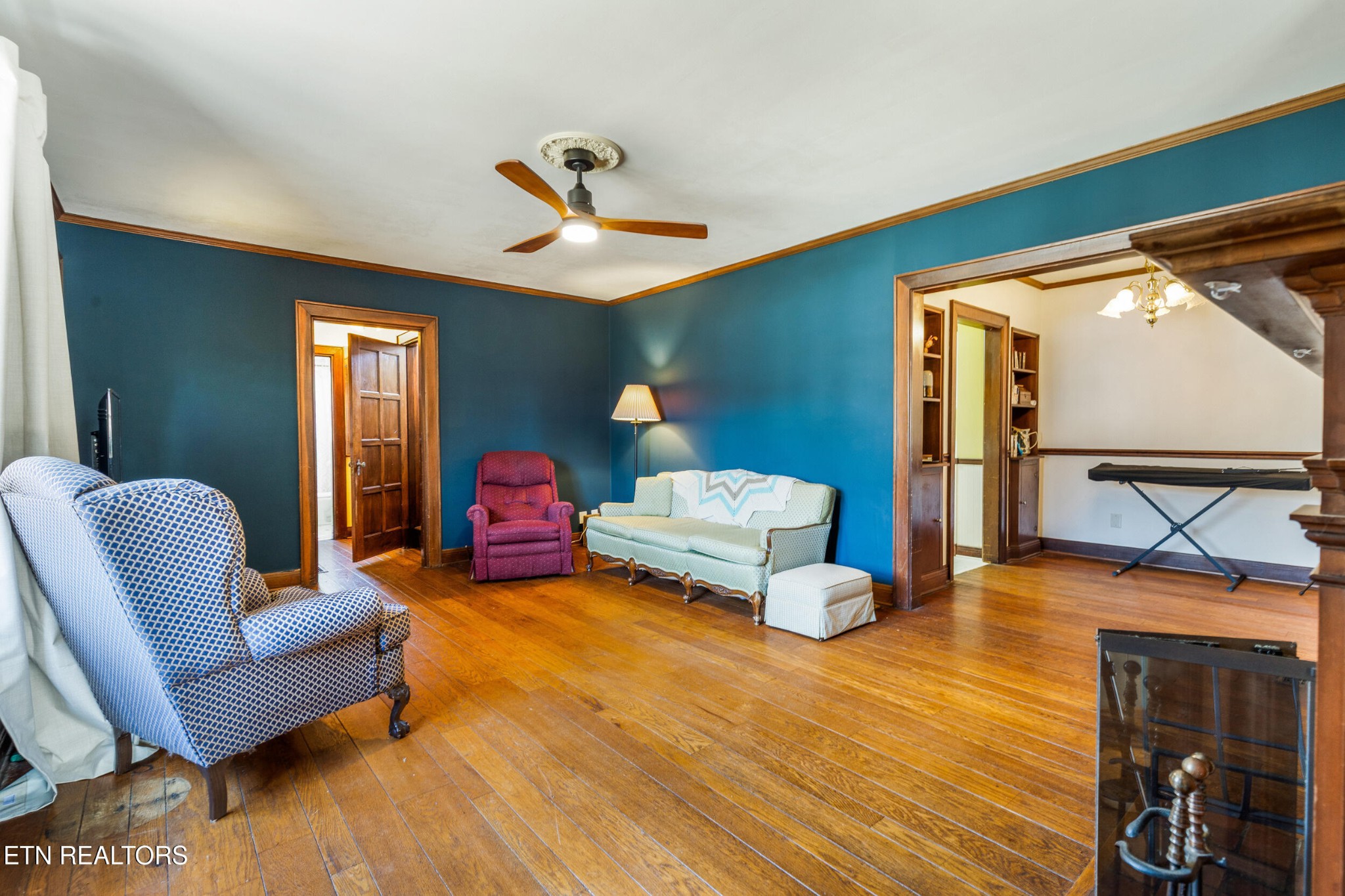 200 East Red Bud Road Knoxville, TN 37920 - Photo 15 of 60 a bedroom with furniture and wooden floor