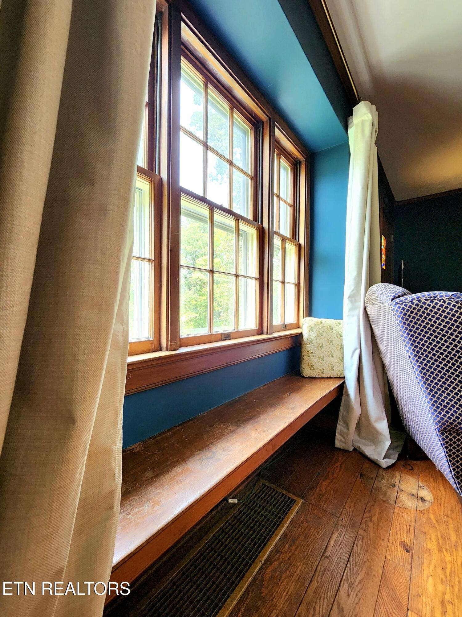 200 East Red Bud Road Knoxville, TN 37920 - Photo 17 of 60 a bedroom with furniture and a window