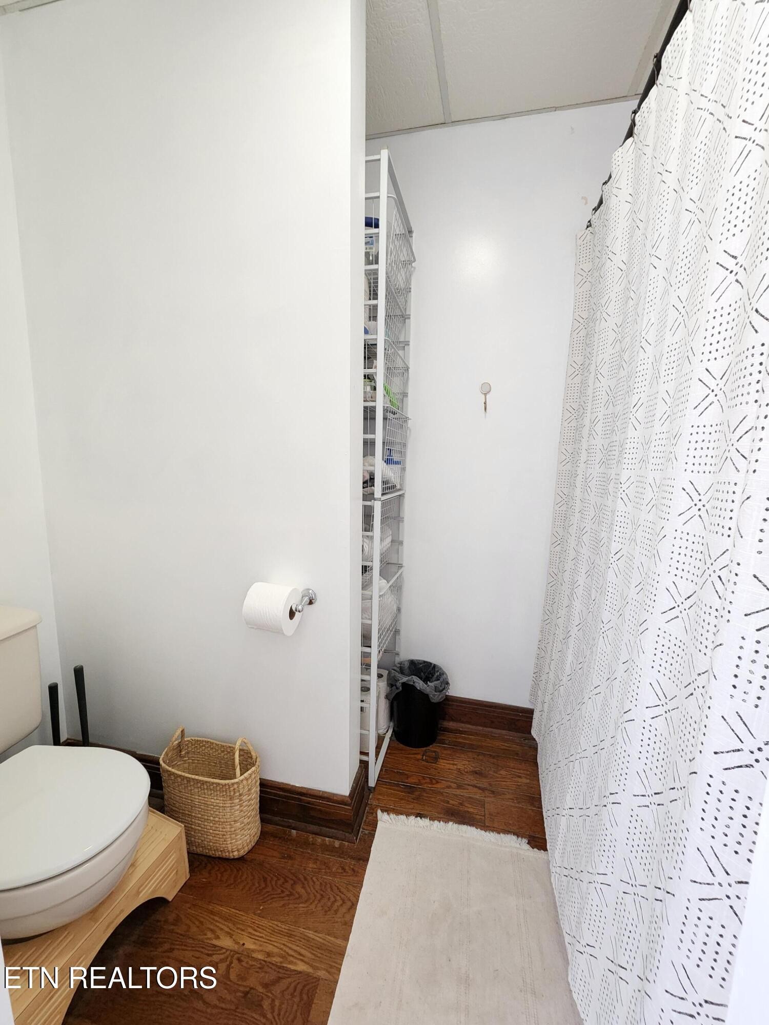 200 East Red Bud Road Knoxville, TN 37920 - Photo 28 of 60 a bathroom with a toilet and a shower