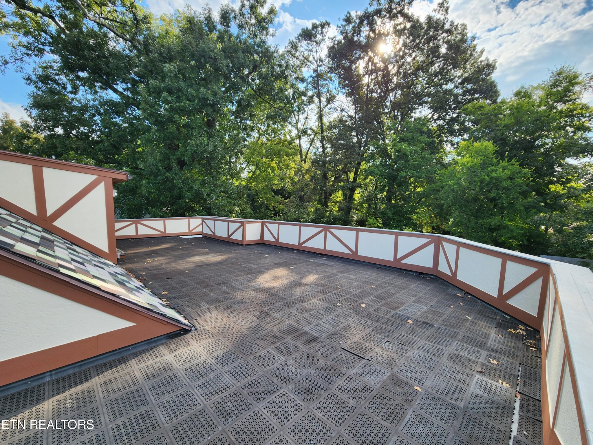 200 East Red Bud Road Knoxville, TN 37920 - Photo 36 of 60 a view of a tennis court