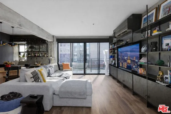 $749,995 | 416 South Spring Street, Unit 609, Los Angeles, CA 90013