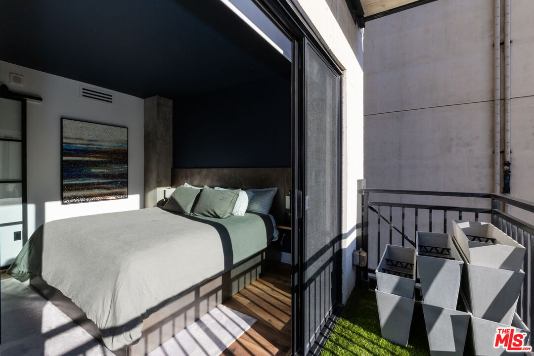 416 South Spring Street, Unit 609 Los Angeles, CA 90013 - Photo 17 of 25