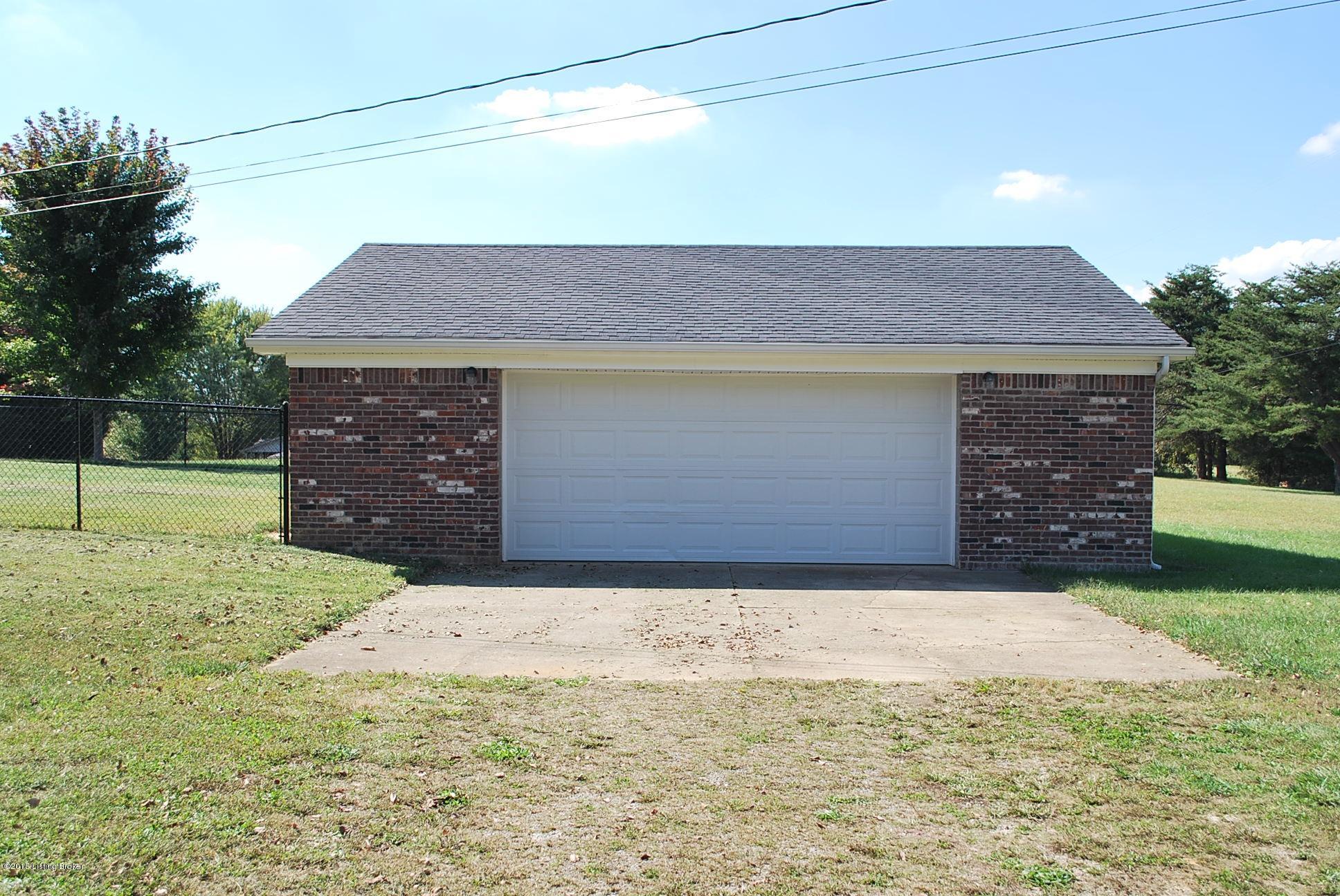 2981 Ridge Road Shepherdsville, KY 40165 - Photo 20 of 20 Ridge garage 2