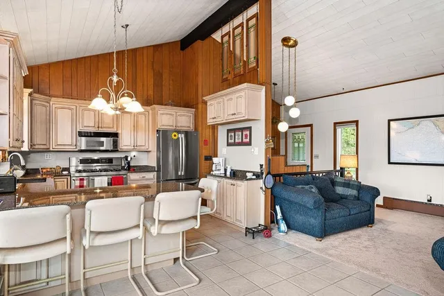 $699,900 | 1928 Loop Road, Two Harbors, MN 55616