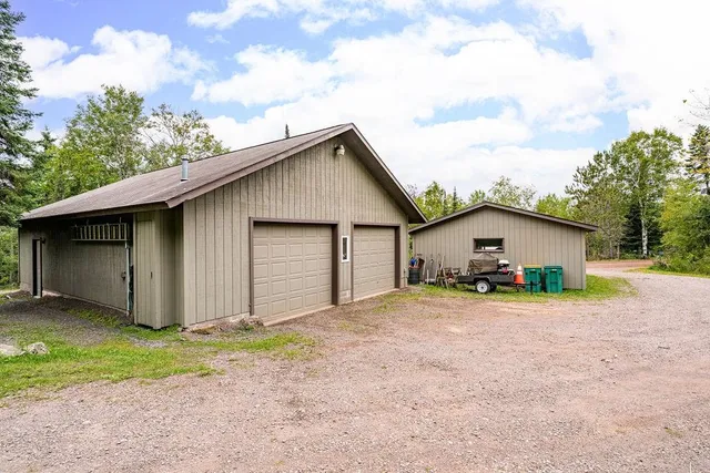 $699,900 | 1928 Loop Road, Two Harbors, MN 55616