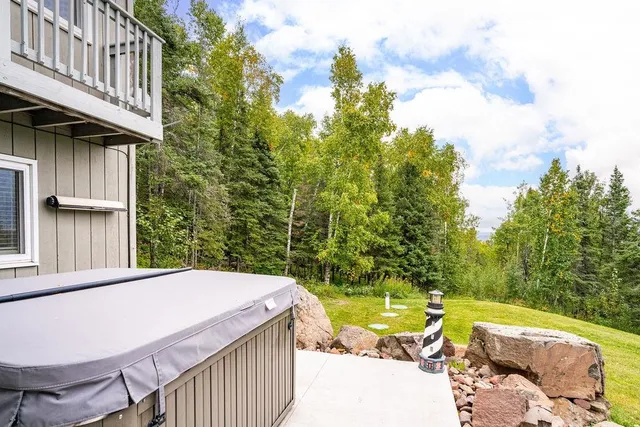 $699,900 | 1928 Loop Road, Two Harbors, MN 55616