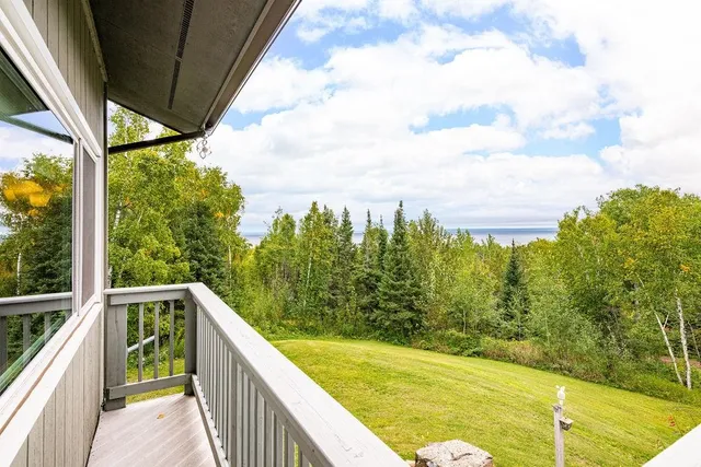 $699,900 | 1928 Loop Road, Two Harbors, MN 55616