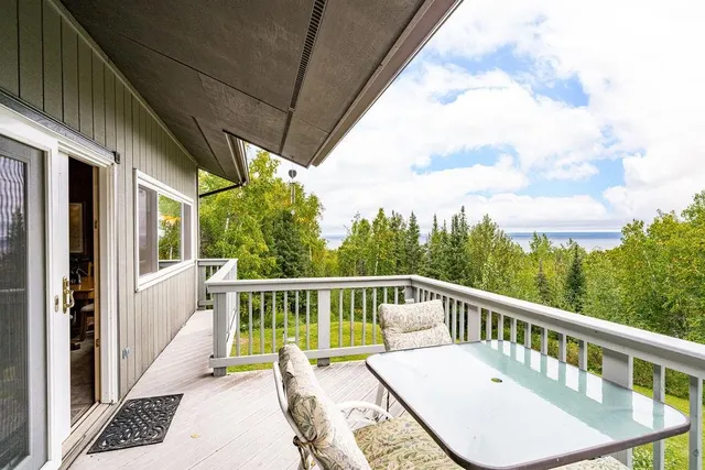 $699,900 | 1928 Loop Road, Two Harbors, MN 55616