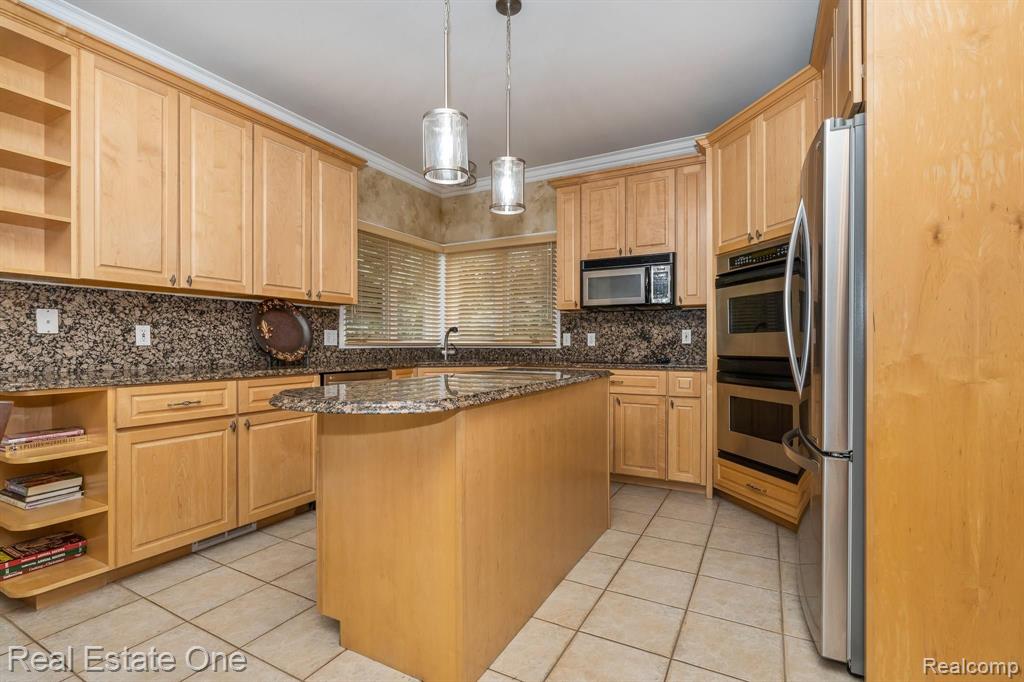 1345 Ross Lane Rochester, MI 48306 - Photo 17 of 61