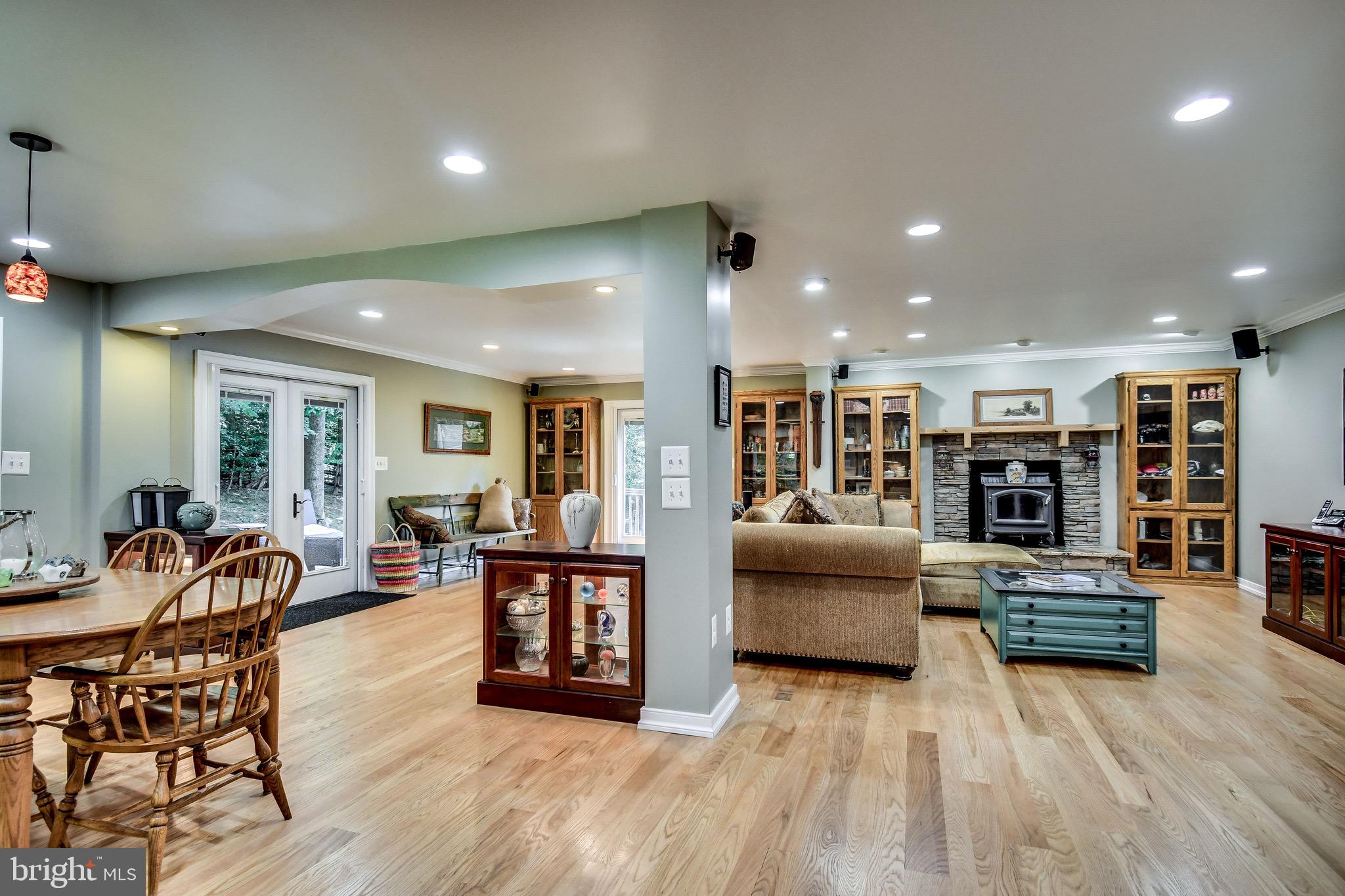 11626 Quail Ridge Court Reston, VA 20194 - Photo 34 of 68 Gallery Image 34