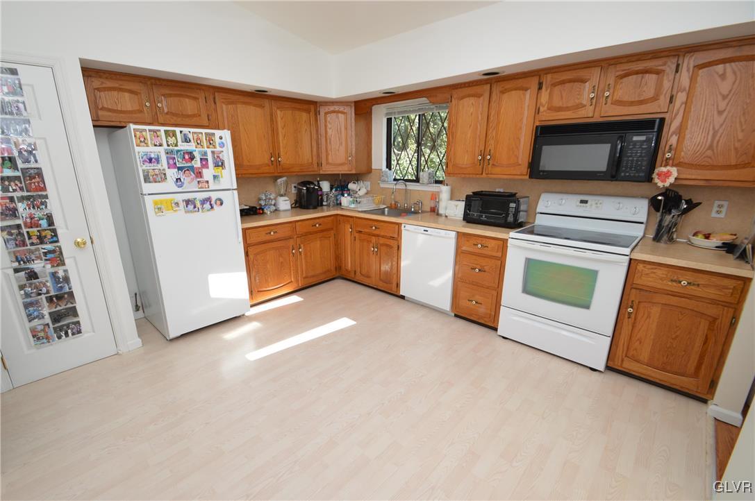 2945 Old Post Road Slatington, PA 18080 - Photo 5 of 23 Gallery Image 5