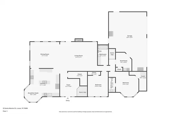 a picture of a very nice looking hallway