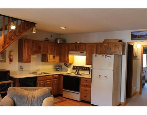 273 Skiway Road, Unit 3E Newry, ME 04261 - Photo 5 of 15 Kitchen.