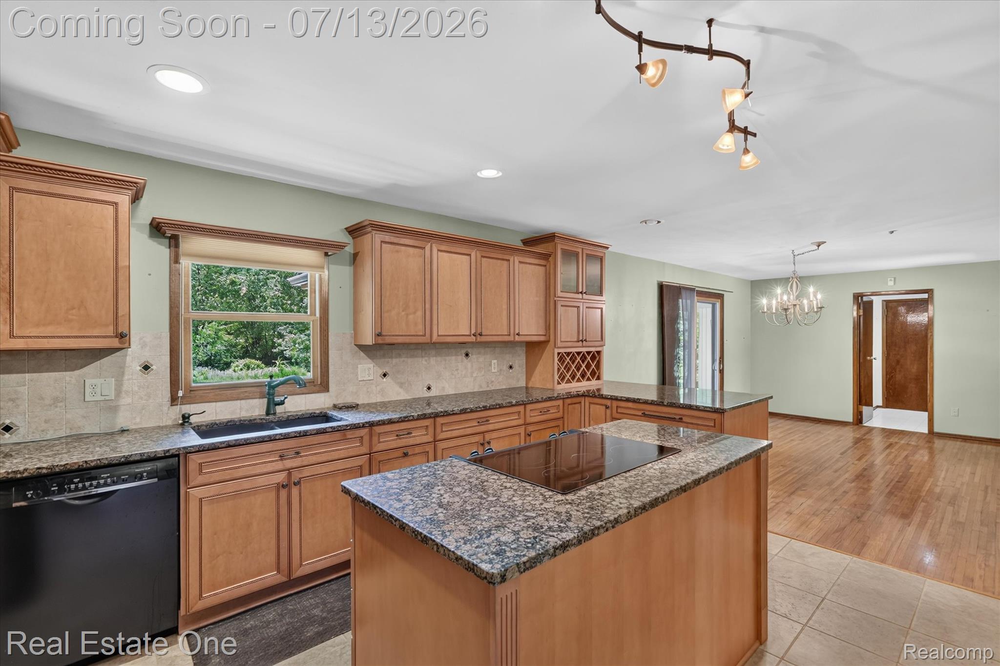 6039 Fish Lake Road Holly, MI 48442 - Photo 15 of 70 Granite countertops newer flooring and custom cabinets