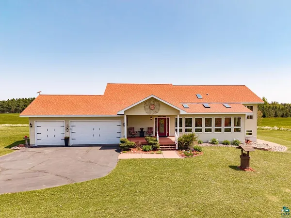 $775,000 | 116 Meadowbrook Lane, Esko, MN 55733