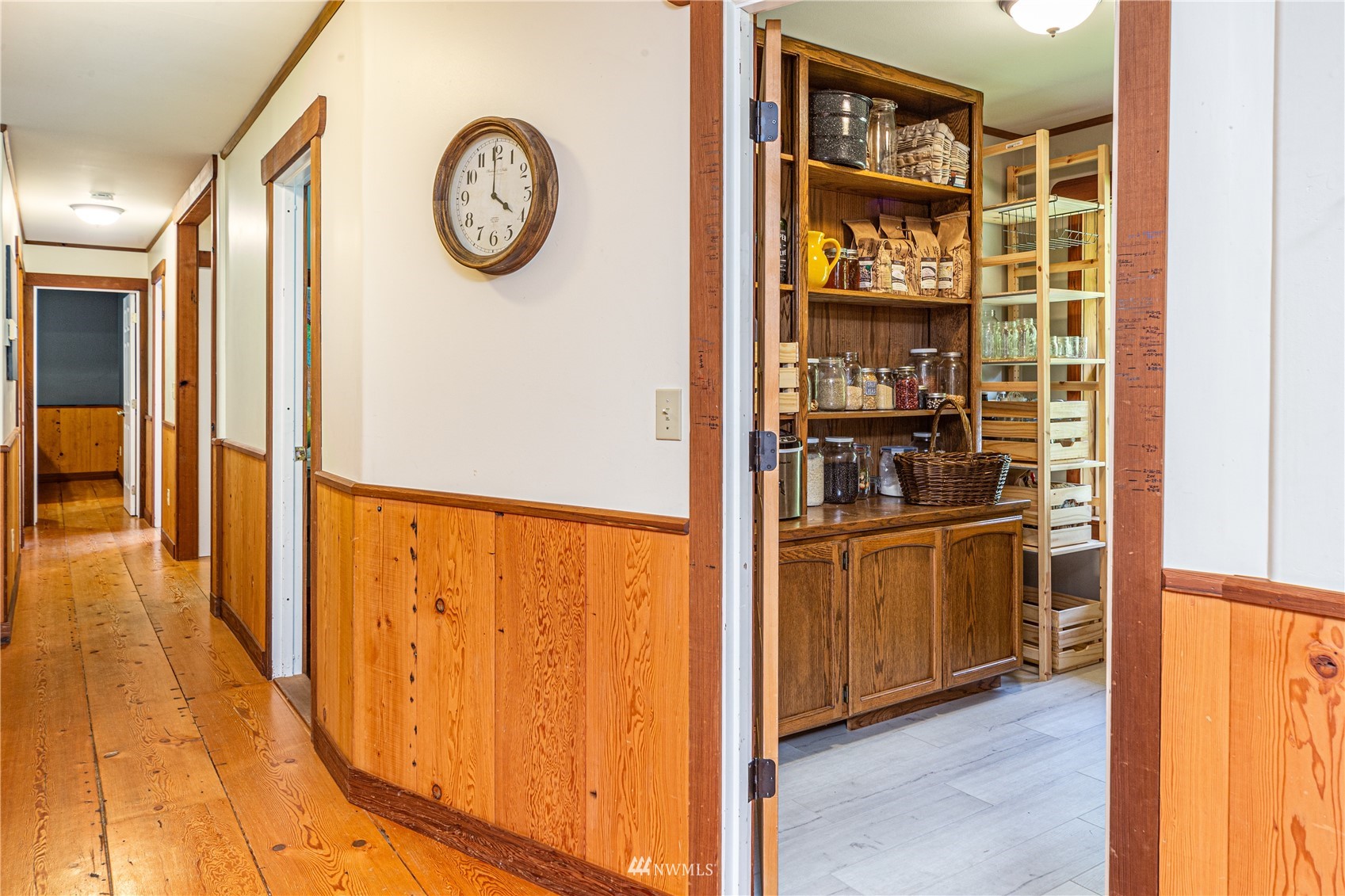 2310 West Valley Road Chimacum, WA 98325 - Photo 31 of 40 a view of a hallway with elevator