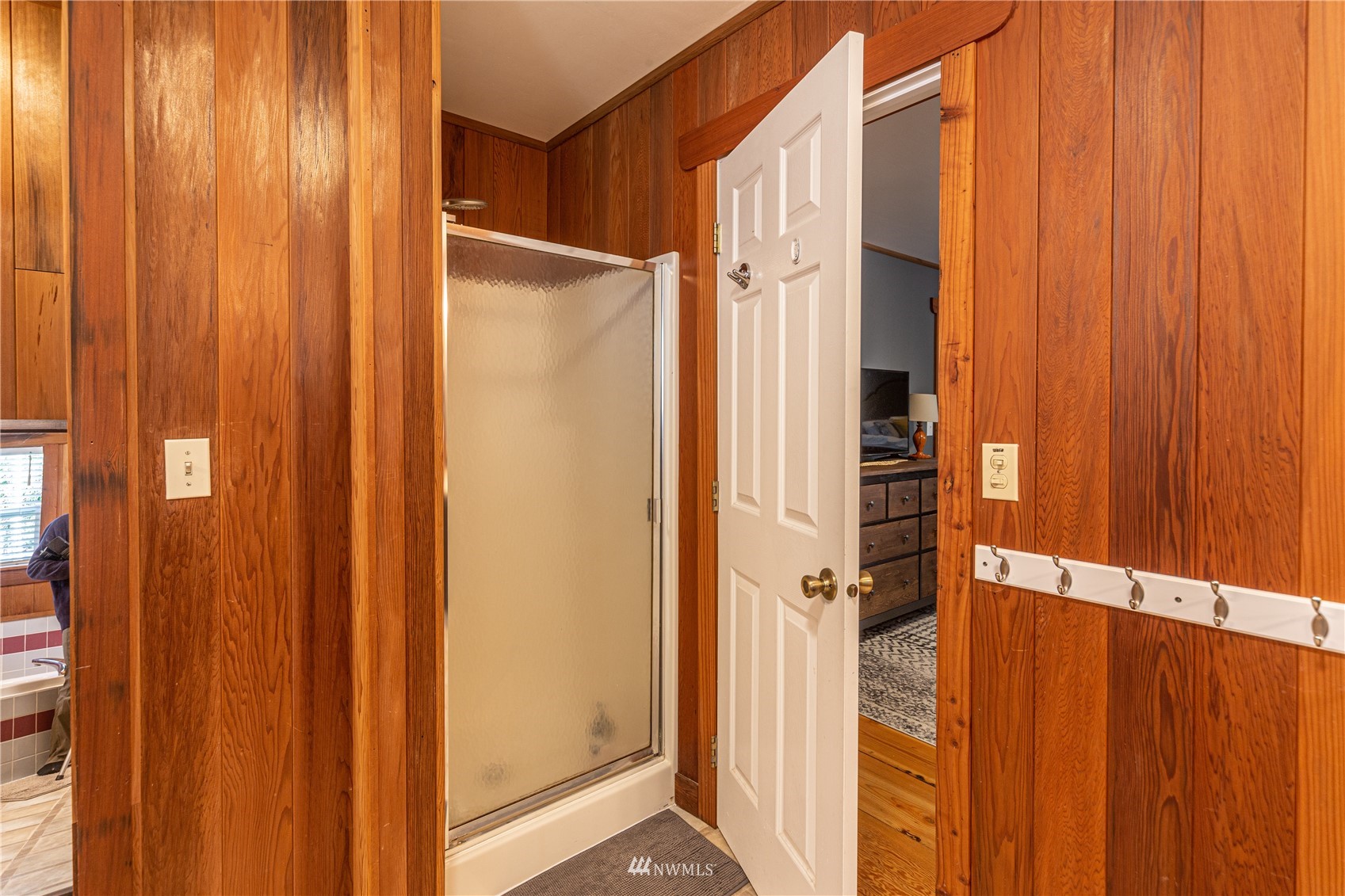 2310 West Valley Road Chimacum, WA 98325 - Photo 36 of 40 a view of a door