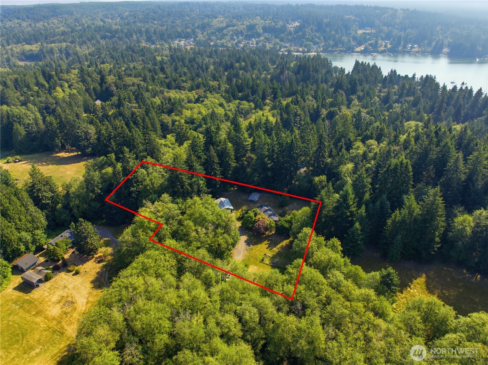 5536 Northeast Falcon Ridge Lane Poulsbo, WA 98370 - Photo 5 of 39 Gallery Image 5