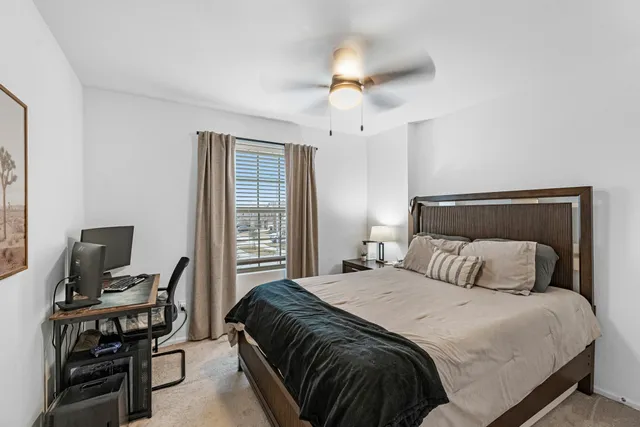 $2,600 | 4242 Sterling Vw Boulevard, Baytown, TX 77521