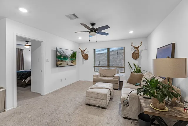 $2,600 | 4242 Sterling Vw Boulevard, Baytown, TX 77521