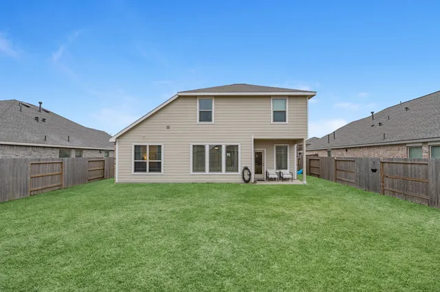 $2,600 | 4242 Sterling Vw Boulevard, Baytown, TX 77521