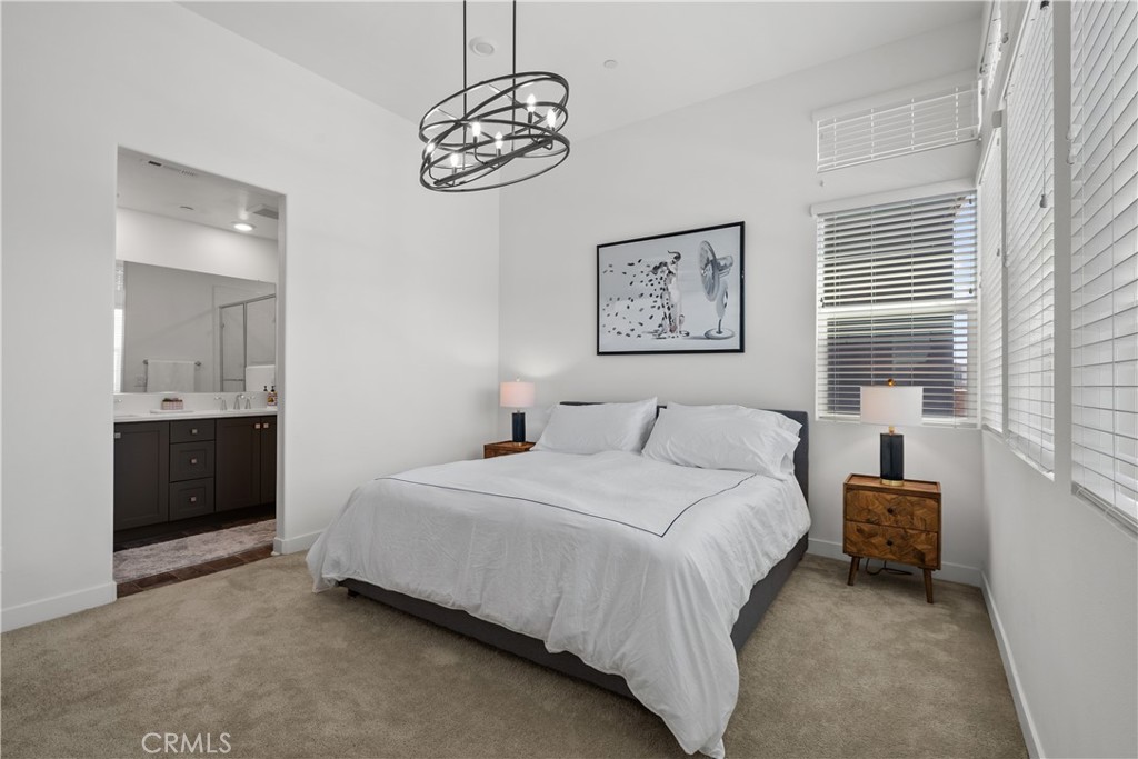 27034 Hummingbird Lane Valencia, CA 91381 - Photo 4 of 5