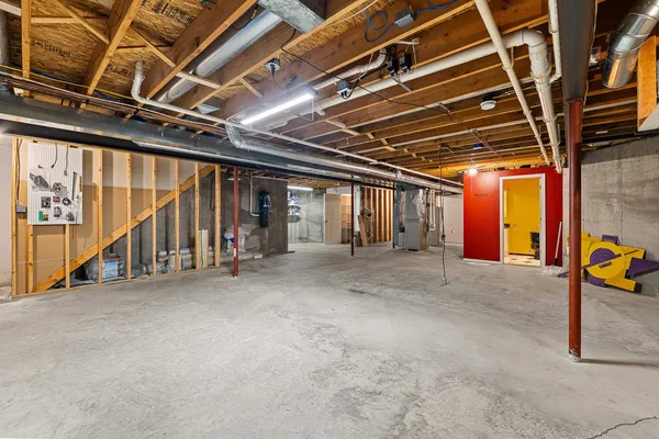 $679,900 | W6389 Lincoln Road, Van Dyne, WI 54979