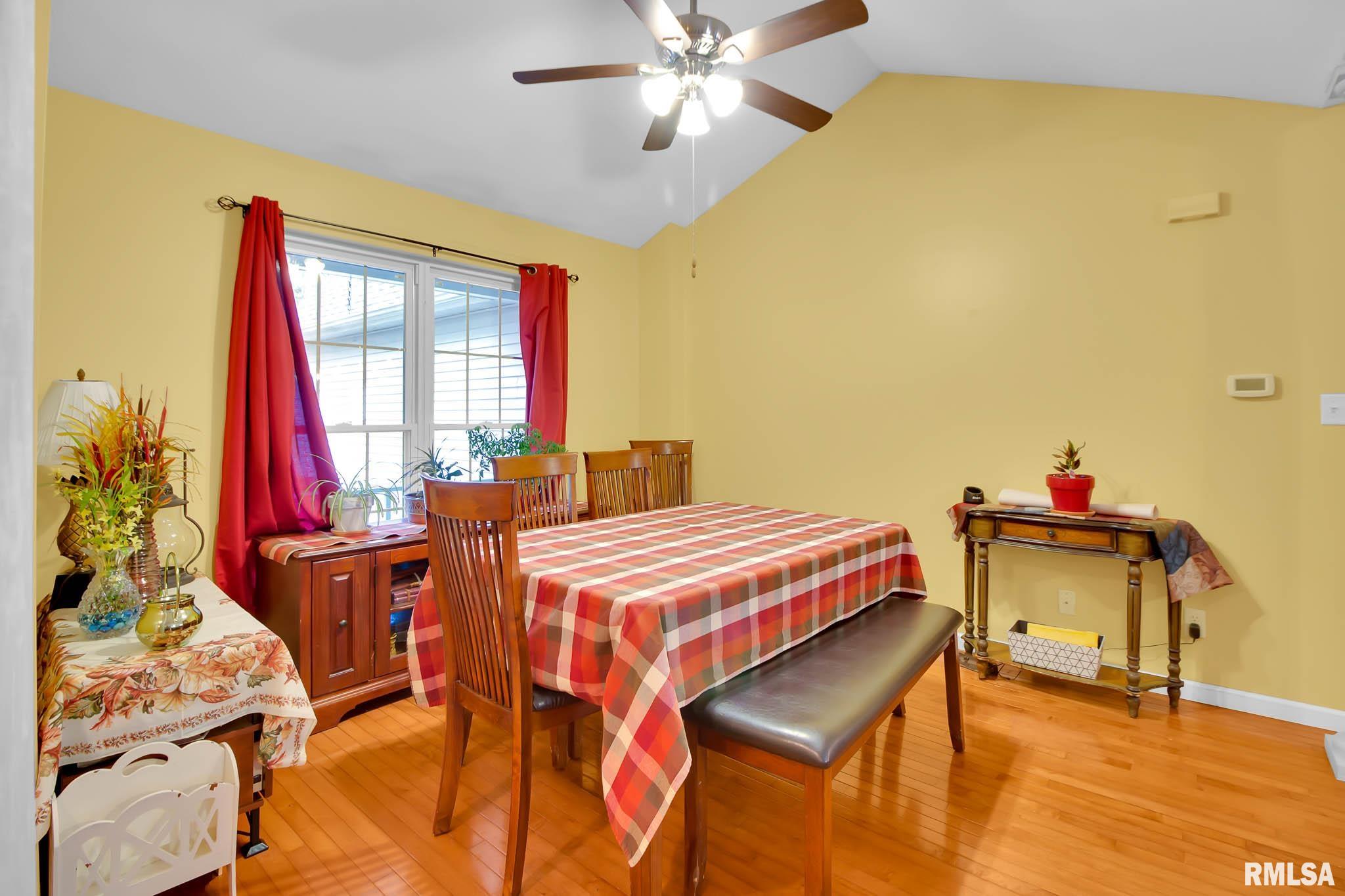 8034 Southfork Road Marion, IL 62959 - Photo 5 of 32