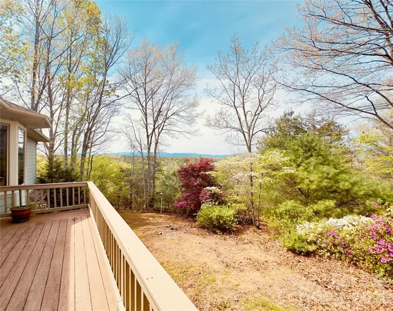 $989,000 | 27 Magnolia Drive, Nebo, NC 28761