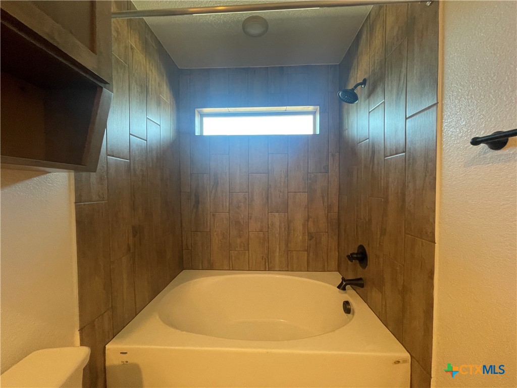 2408 Duntov Drive Temple, TX 76504 - Photo 25 of 41 a bathroom with a bathtub