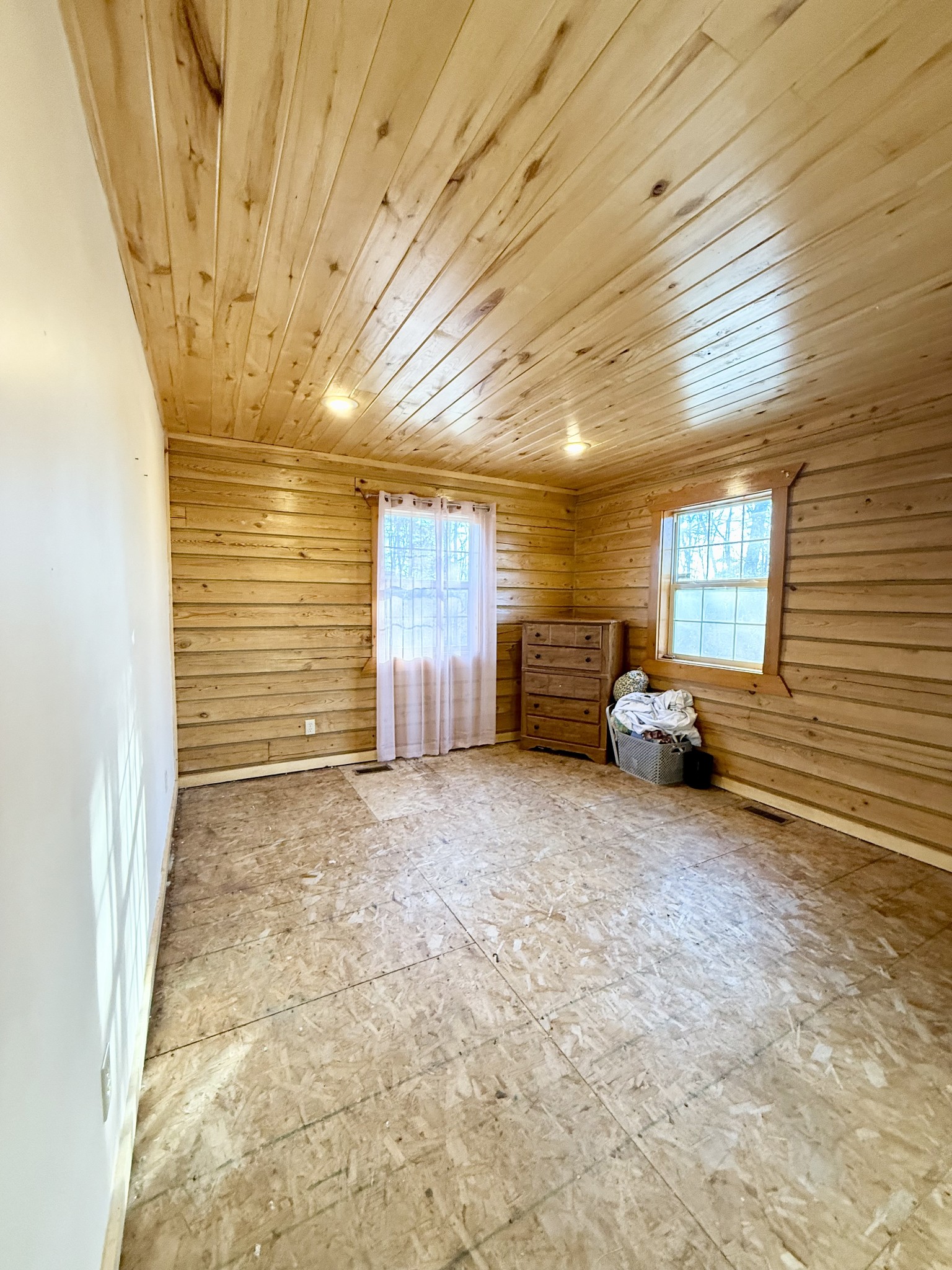 6843 Rabbit Creek Road Buchanan, TN 38222 - Photo 35 of 61 a view of a livingroom with furniture