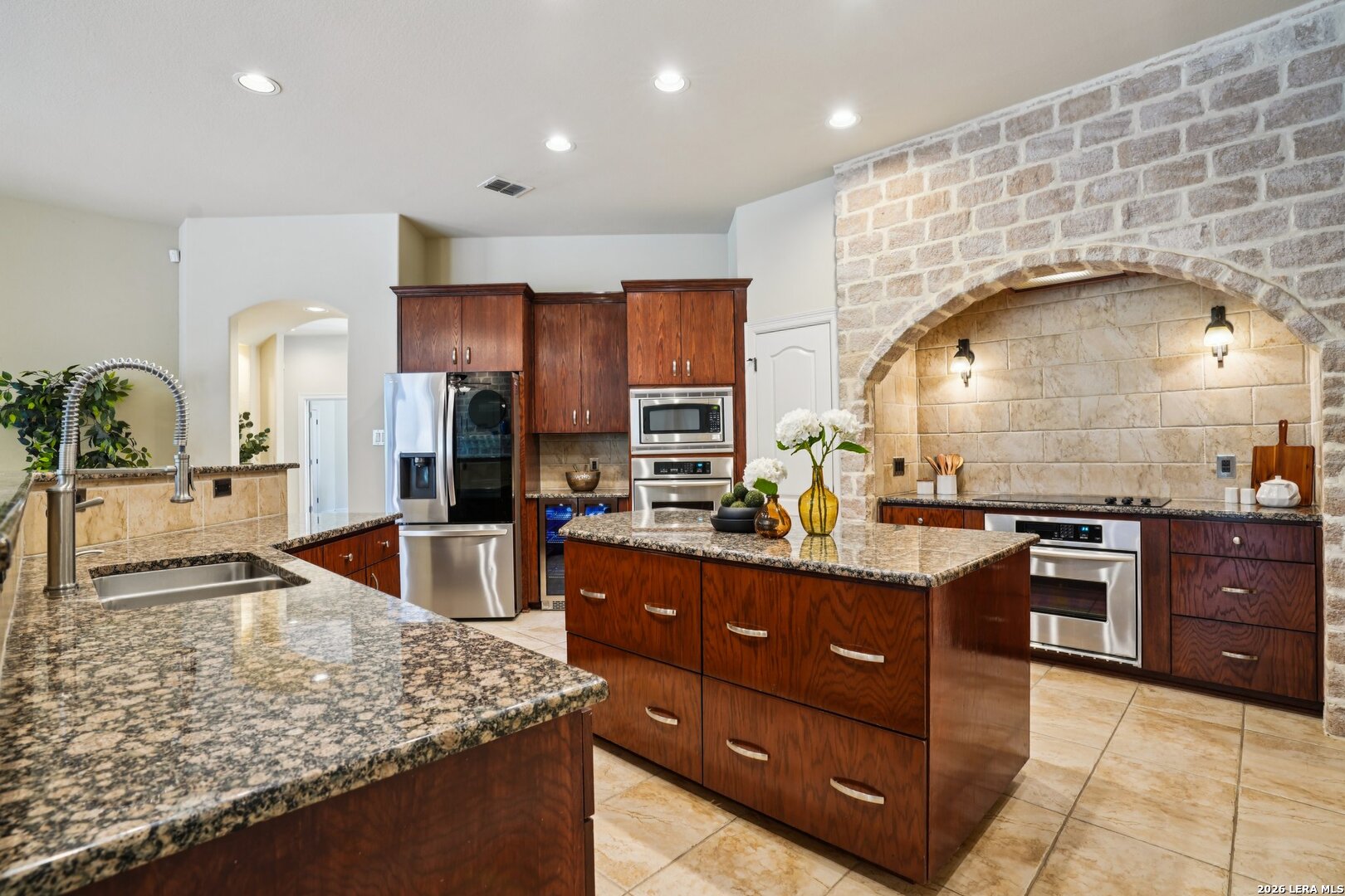 9816 Bode Circle Garden Ridge, TX 78266 - Photo 14 of 47