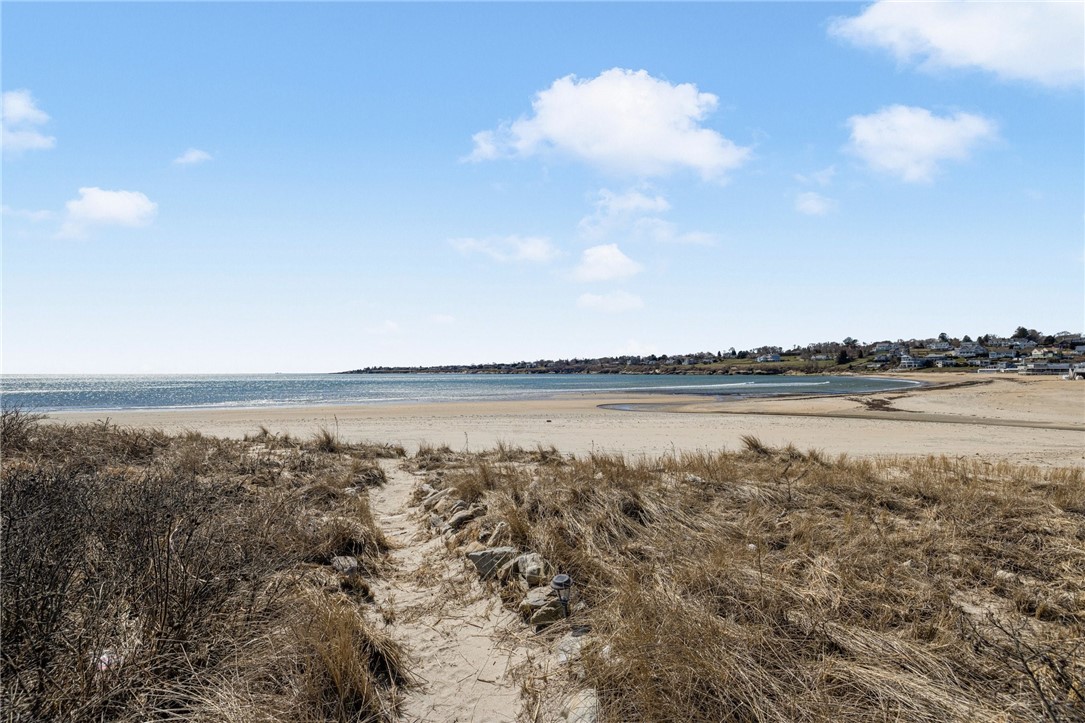 13 Dunes Road Narragansett, RI 02882 - Photo 11 of 47
