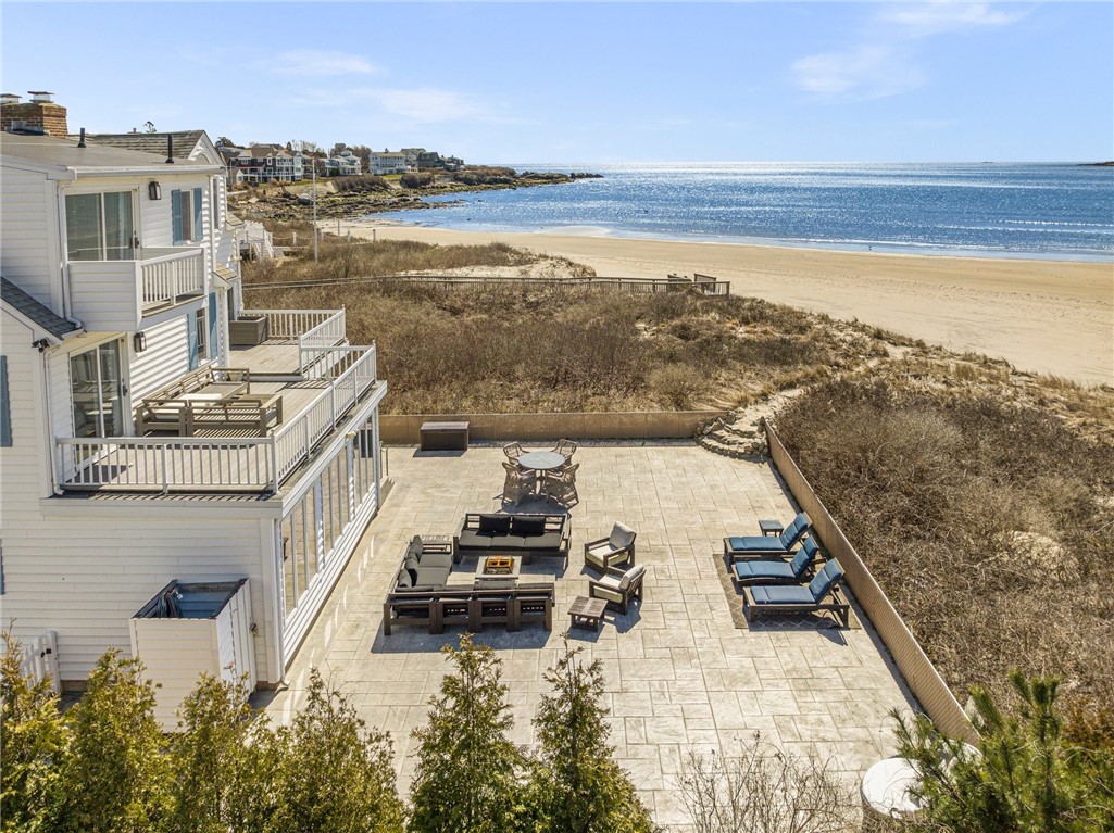 13 Dunes Road Narragansett, RI 02882 - Photo 12 of 47