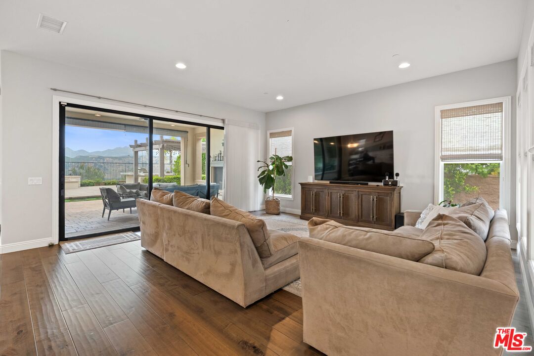 11925 North Ricasoli Way Porter Ranch, CA 91326 - Photo 33 of 57