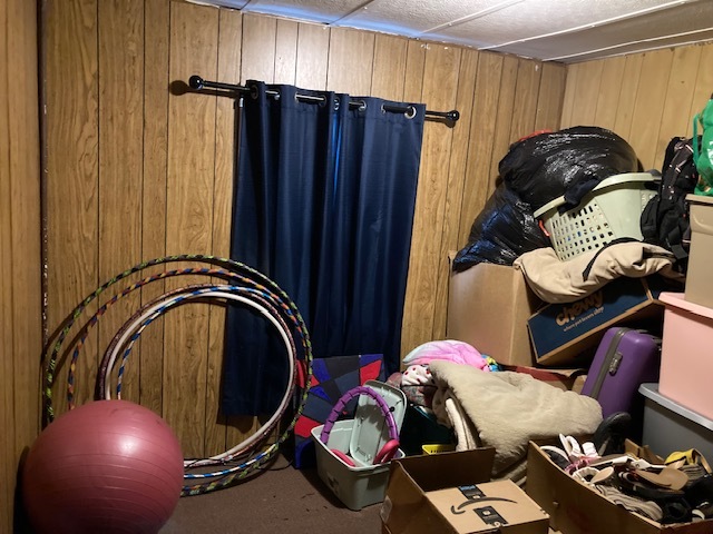 495 West 6th Street Braidwood, IL 60408 - Photo 4 of 7 a bedroom with a bed and a closet