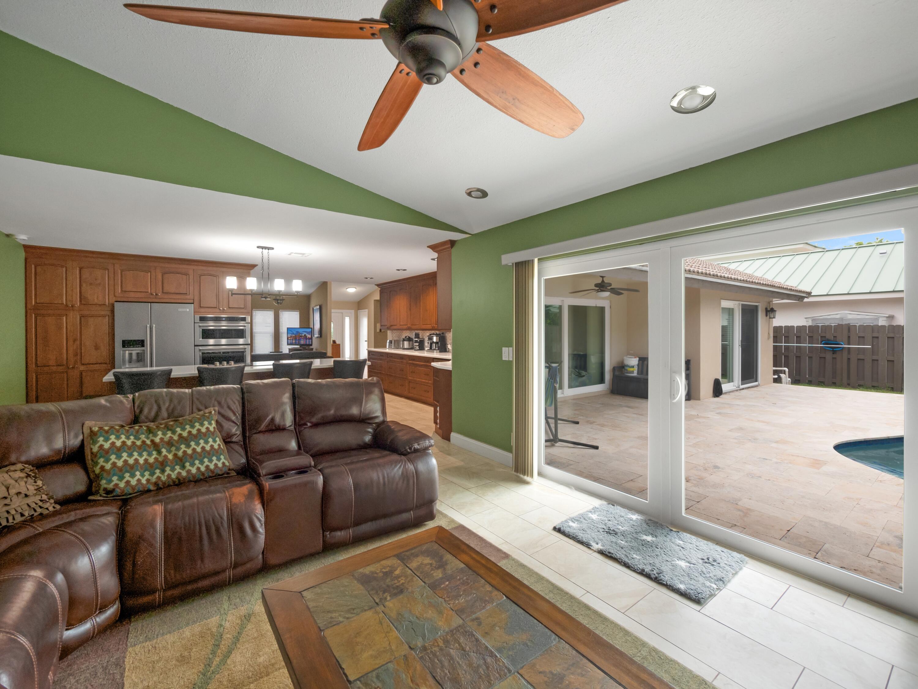 23393 Lago Mar Circle Boca Raton, FL 33433 - Photo 8 of 23 14-print-014