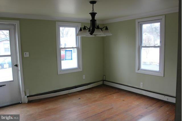 105 Springhouse Road Shippensburg, PA 17257 - Photo 10 of 14 Living Room