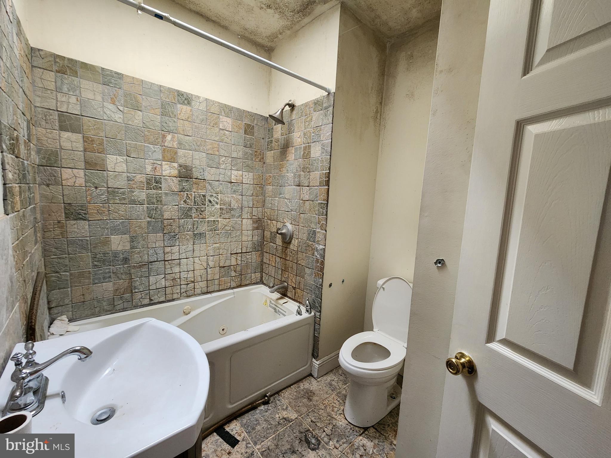 2745 Baker Street Baltimore, MD 21216 - Photo 21 of 22