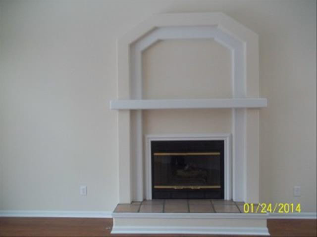 2525 Sandpiper Road Lambertville, MI 48144 - Photo 4 of 11 20391174-3.JPG