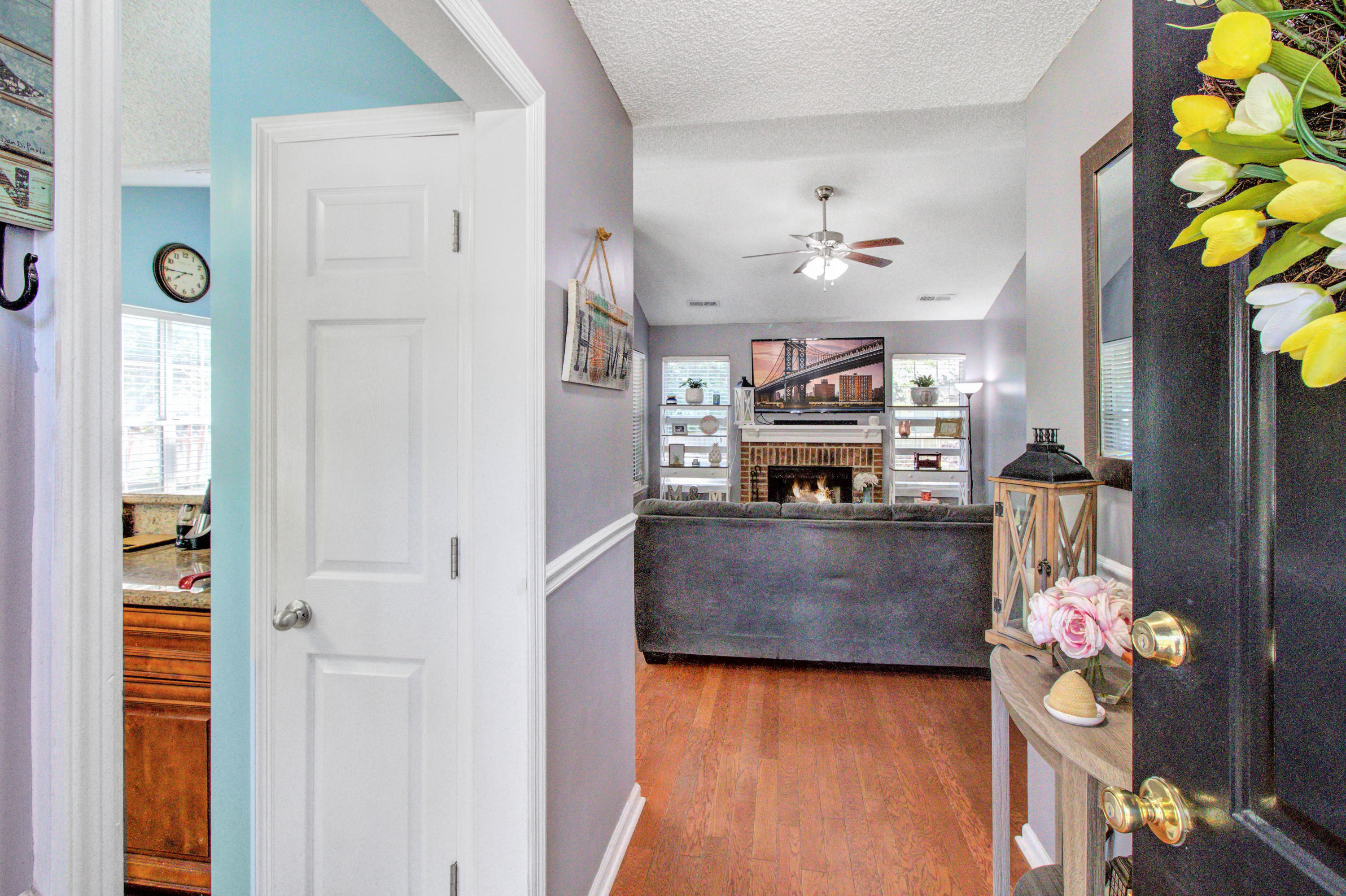 102 Quendon Court Summerville, SC 29485 - Photo 3 of 27 Entry