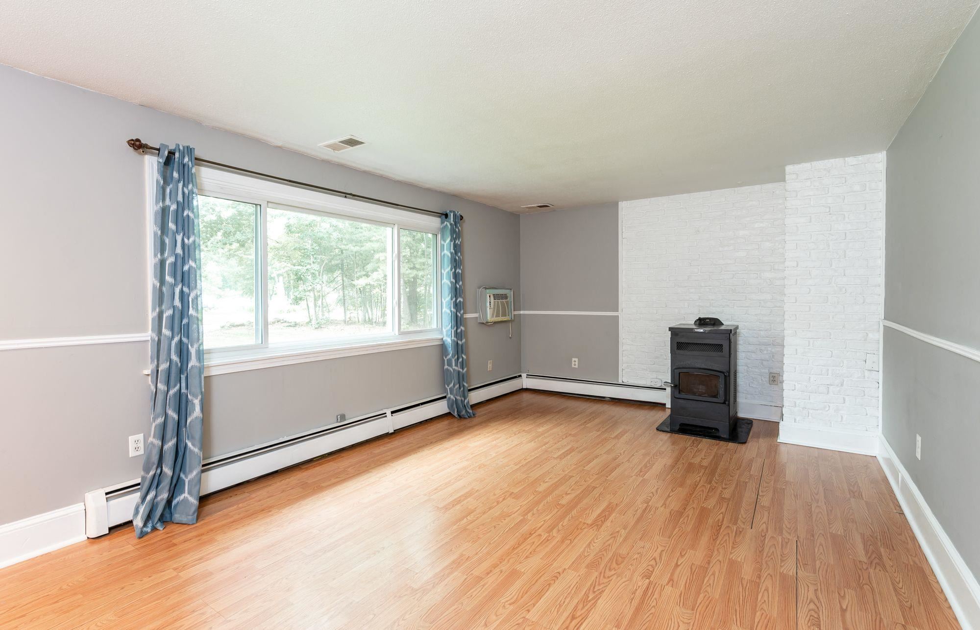 38 Pollard Road, Unit B Plaistow, NH 03865 - Photo 3 of 18