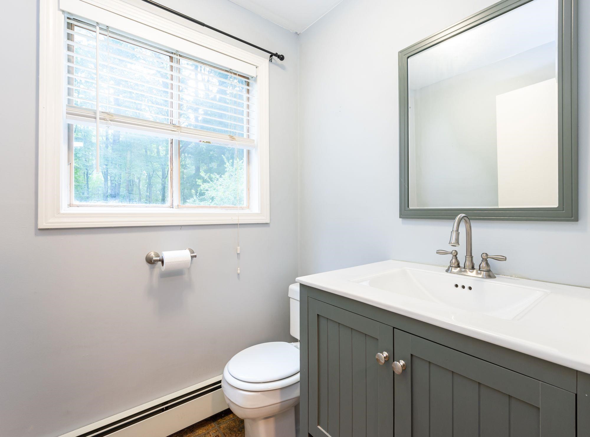 38 Pollard Road, Unit B Plaistow, NH 03865 - Photo 5 of 18