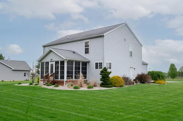 $400,000 | 69218 Sundance Drive, Edwardsburg, MI 49112