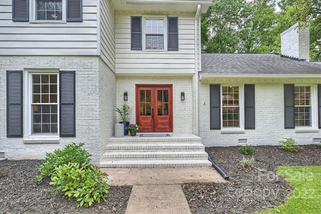 6620 Newhall Road Charlotte, NC 28270 - Photo 2 of 33 Gallery Image 2