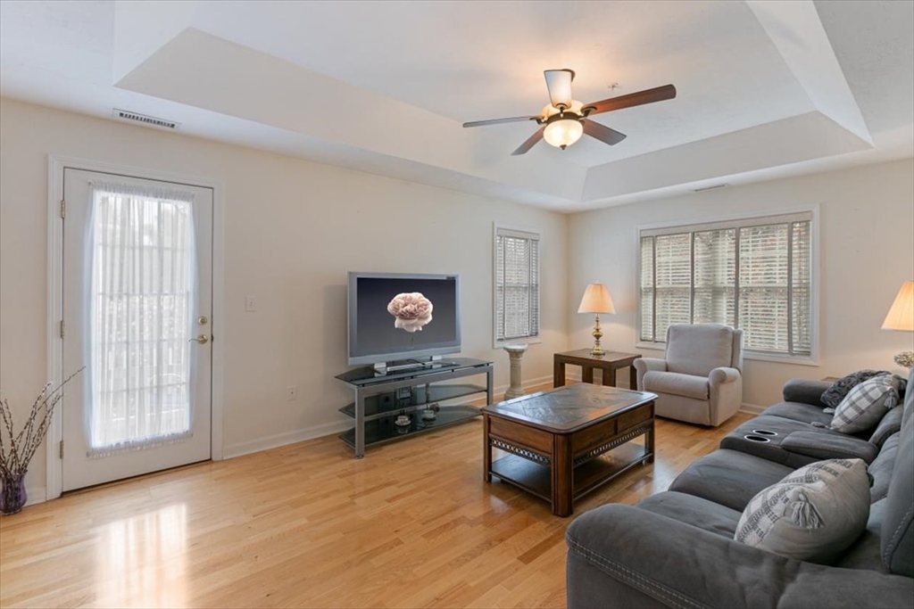 249 Salem Street, Unit 4 Reading, MA 01867 - Photo 13 of 38