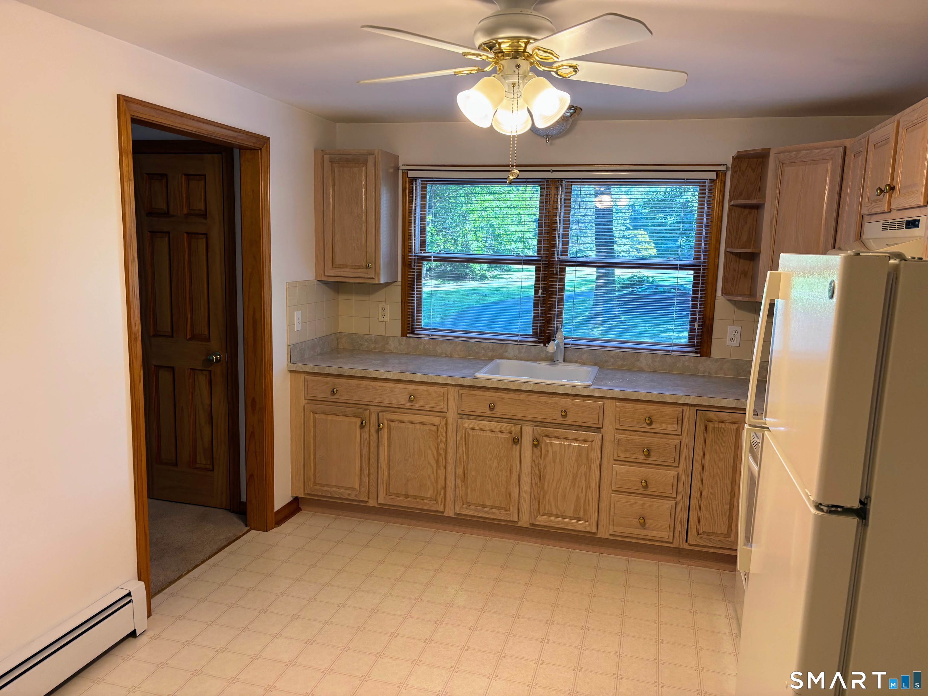 7 Stephens Court Clinton, CT 06413 - Photo 5 of 13