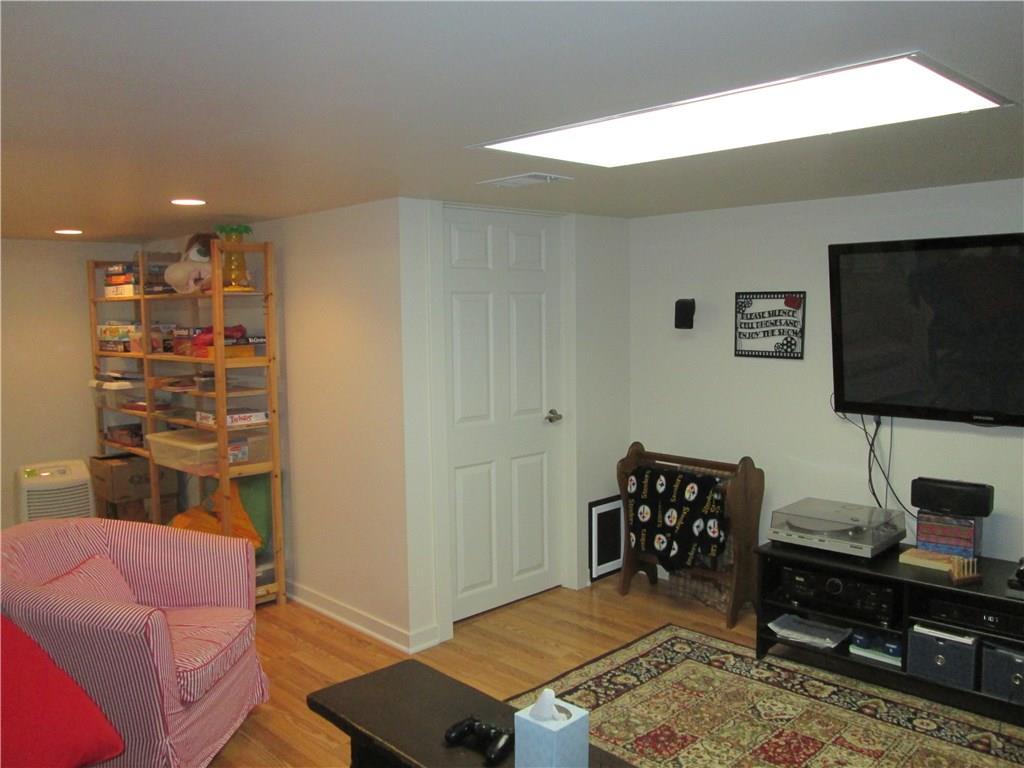 2340 Cramden Road Pittsburgh, PA 15241 - Photo 18 of 24 Gallery Image 18