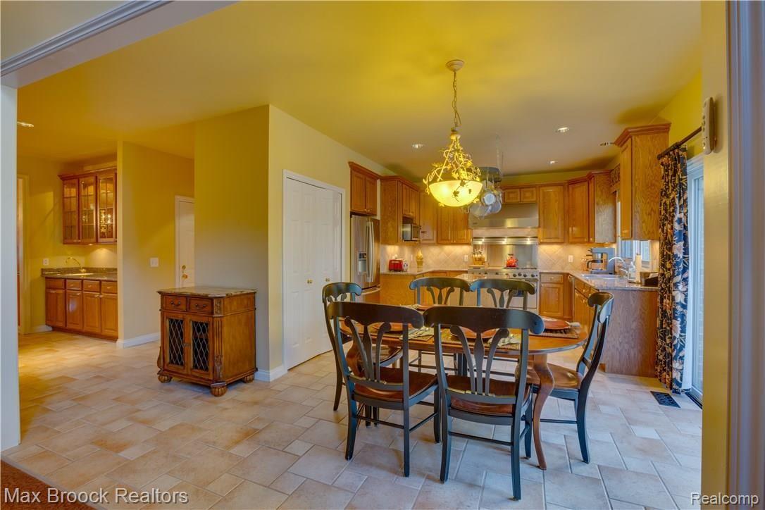 797 Crestwood Lane Rochester, MI 48309 - Photo 19 of 63 M10A1657_797 Crestwood Ln_.jpg